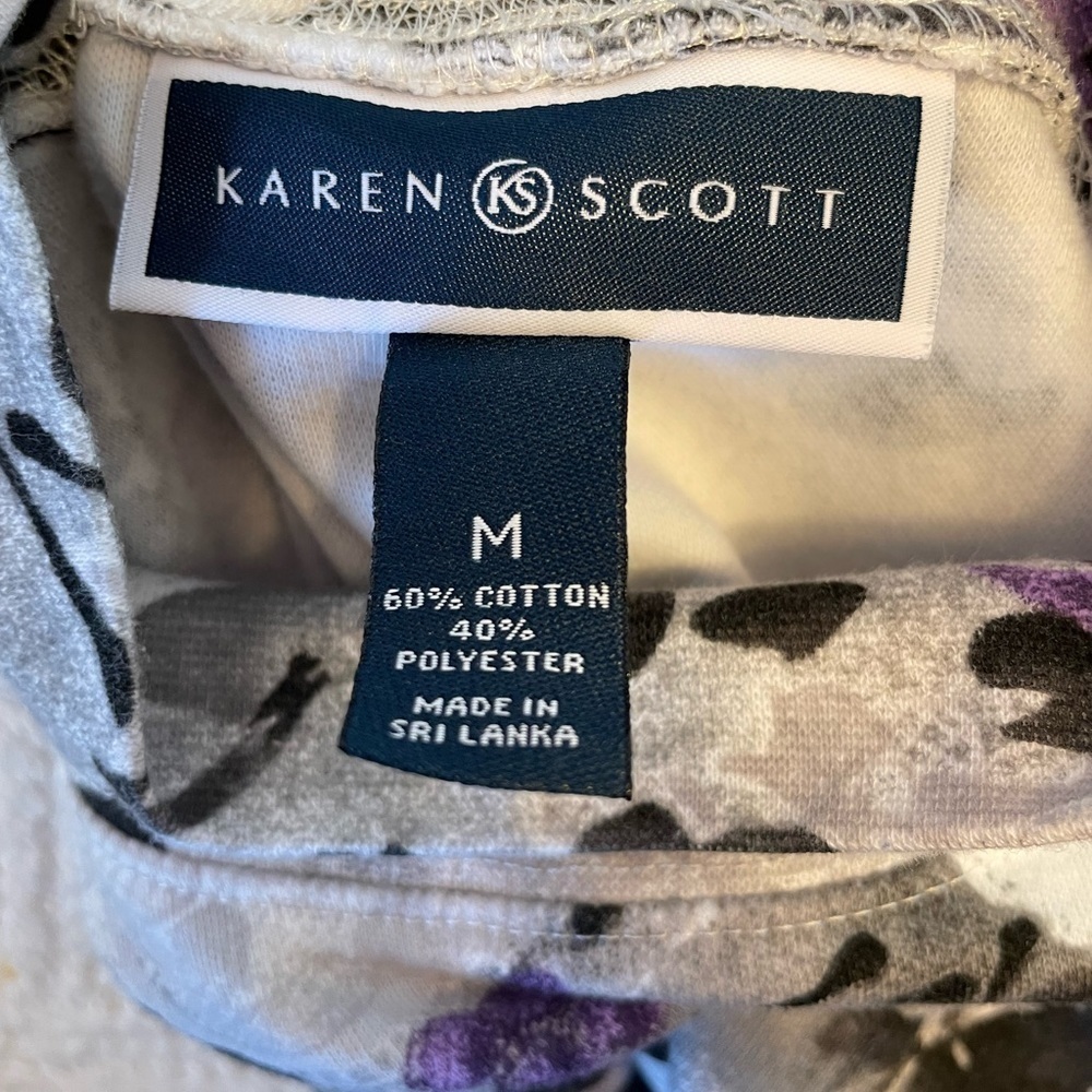 Karen Scott mock turtle neck size medium floral - Picture 3 of 4